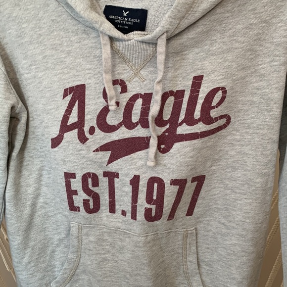 2/$15 American Eagle- hoodie- SP- gray/ burgundy - Picture 2 of 3
